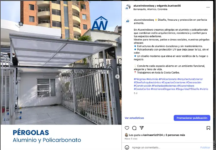 Pérgola de aluminio con policarbonato instalada en terraza en Barranquilla