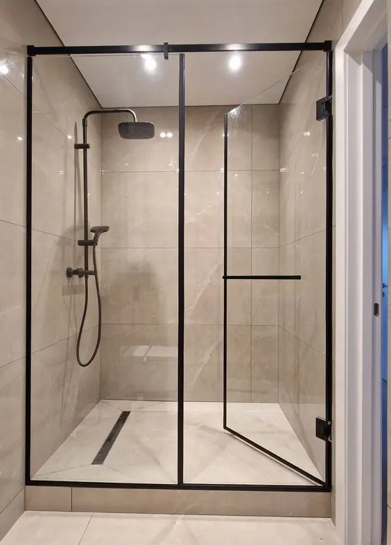Divisiones de baño batientes